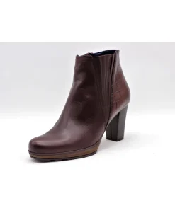 Dorking 8305 Reina