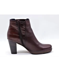 Dorking 8305 Reina