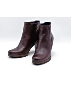Dorking 8305 Reina