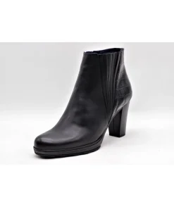 Dorking 8305 Reina