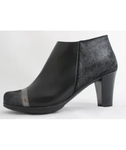 Karston Lolita