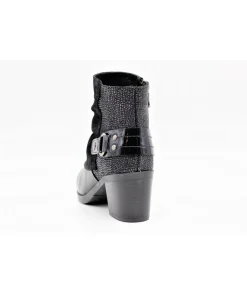 Paula Urban 3363
