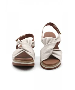 Paula Urban 2-335