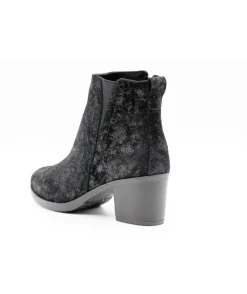 Paula Urban 3432