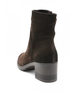 Paula Urban 8-1173