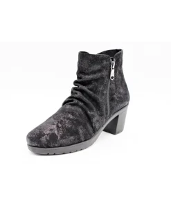 Paula Urban 16302