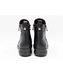 Paula Urban 3550