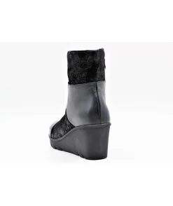 Paula Urban 17538