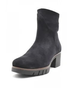 Paula Urban 11-1140