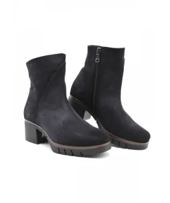 Paula Urban 11-1140