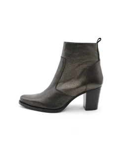 Regard Sally-104