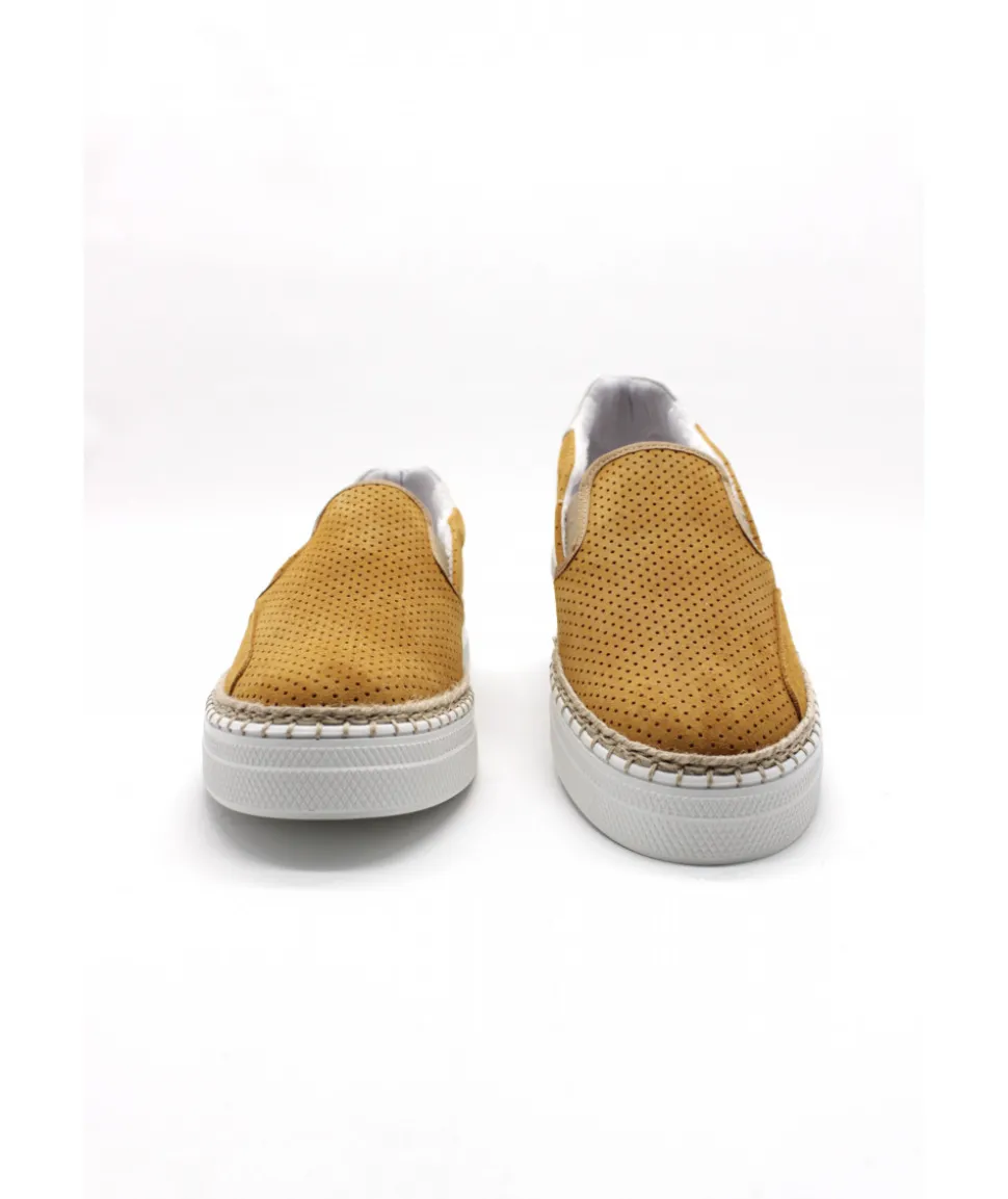 Schmoove Data Slip On